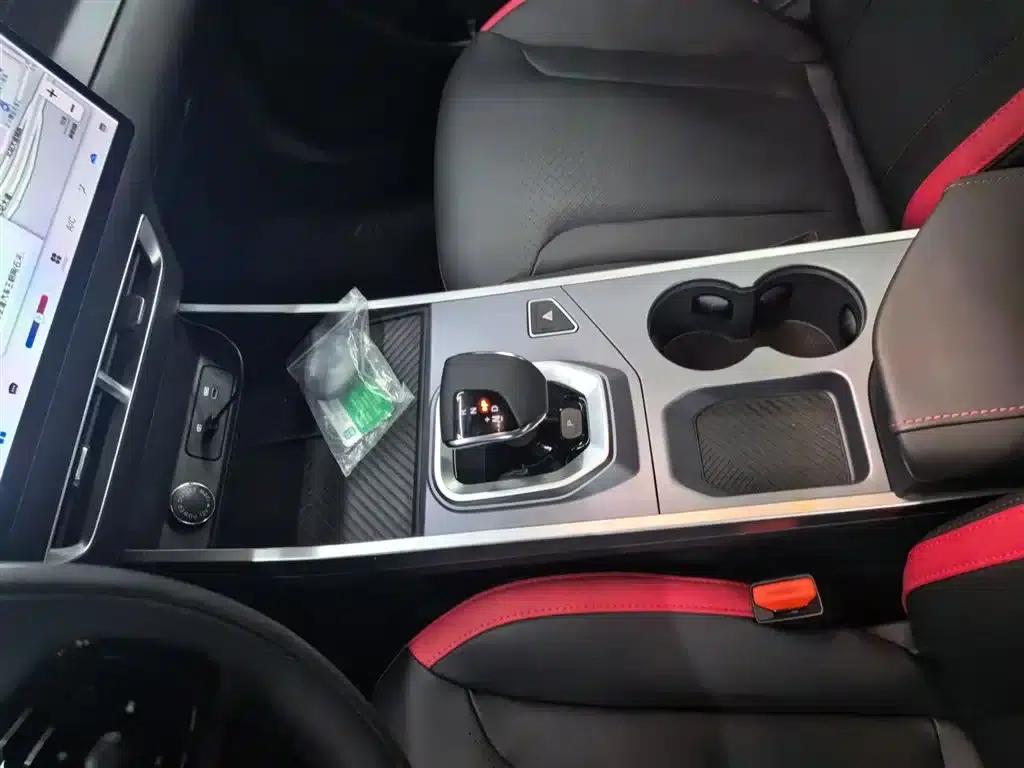 Jetour Dasheng 2026 Youth Edition 1.5T 6DCT Elite Edition — миниатюра 3