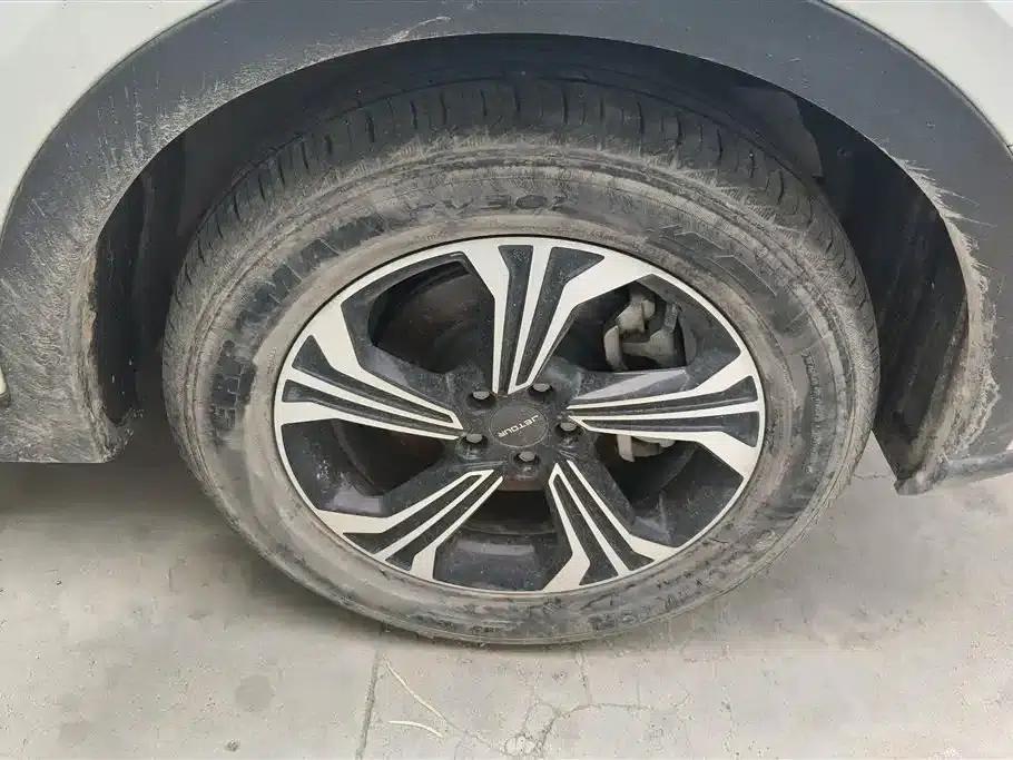 Jetour X70 2023 1.5T DCT Beyond PRO Edition 7-seater — миниатюра 6