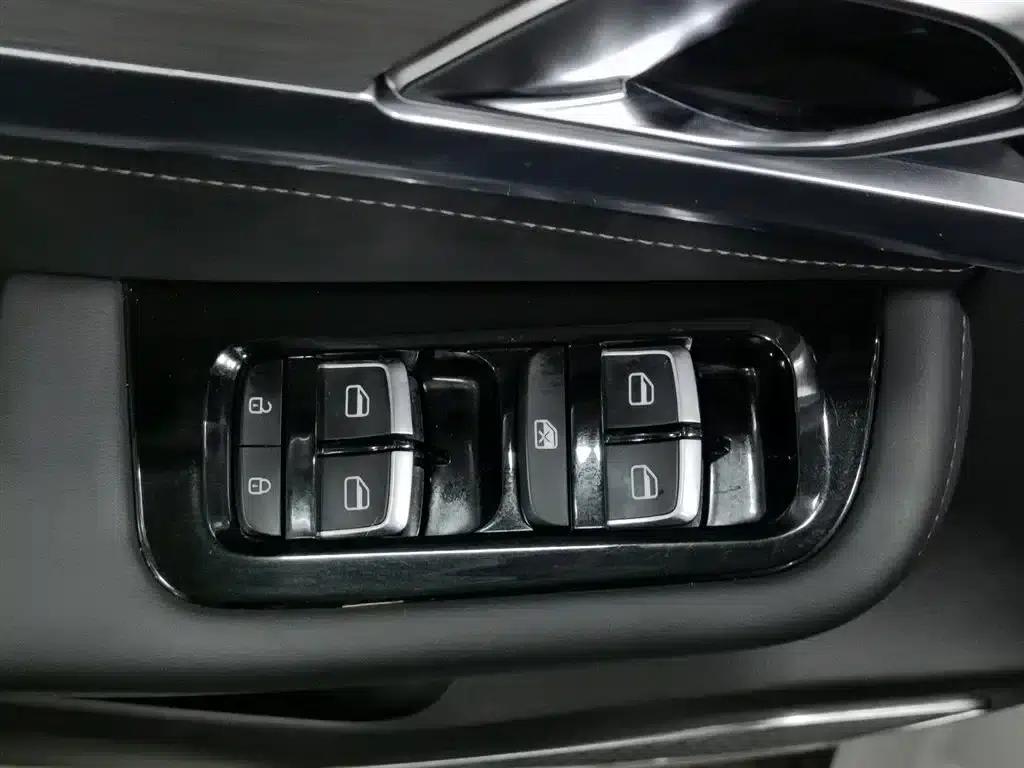 Jetour X70 2020 1.5T DCT Comfort Edition 5-seater — миниатюра 9