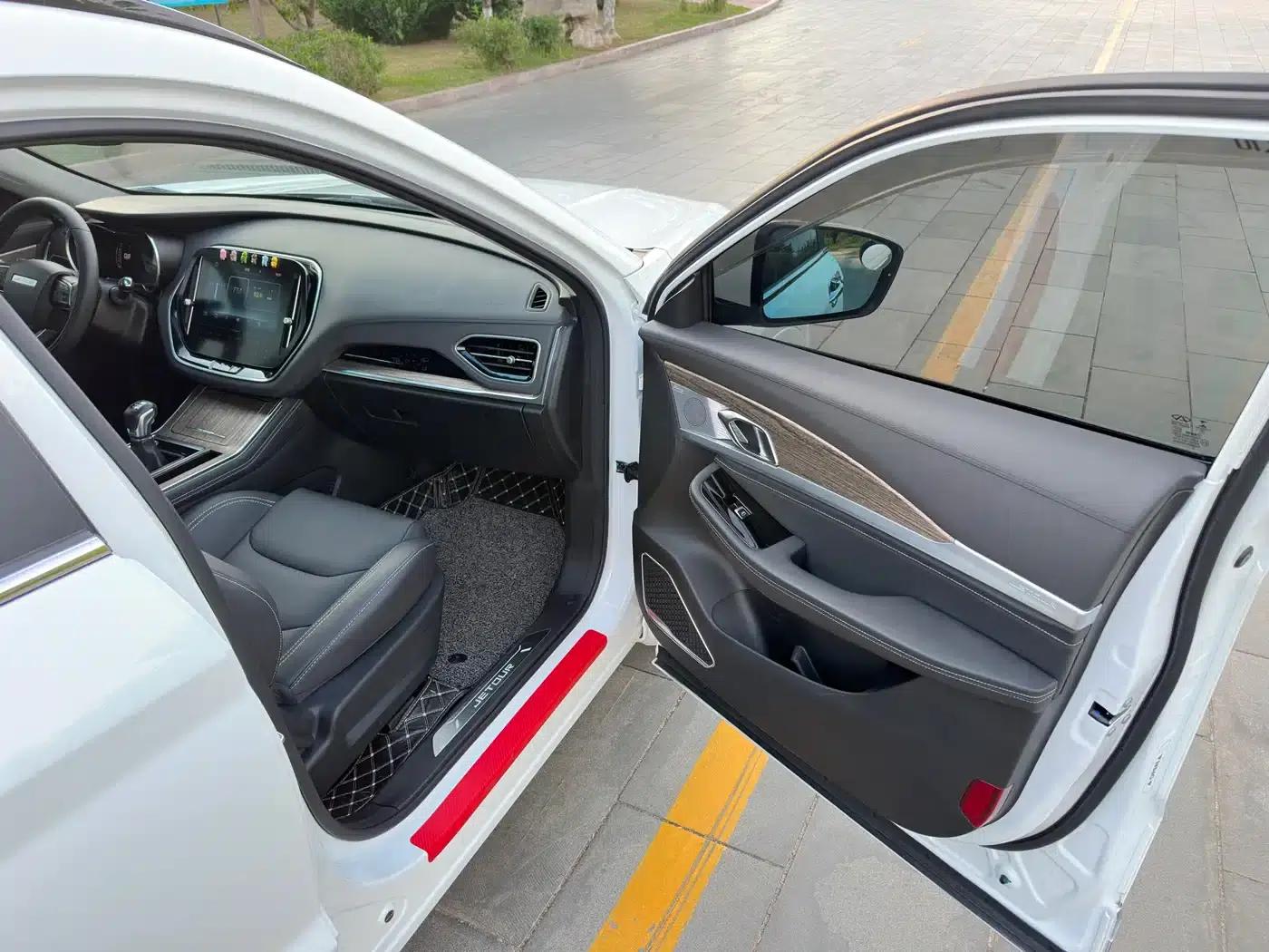 Jetour X70 2020 1.5T Manual Premium Edition 6-seater — миниатюра 19