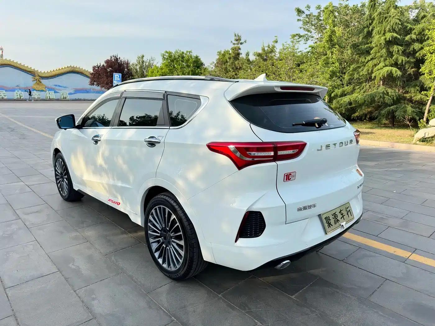 Jetour X70 2020 1.5T Manual Premium Edition 6-seater — миниатюра 5