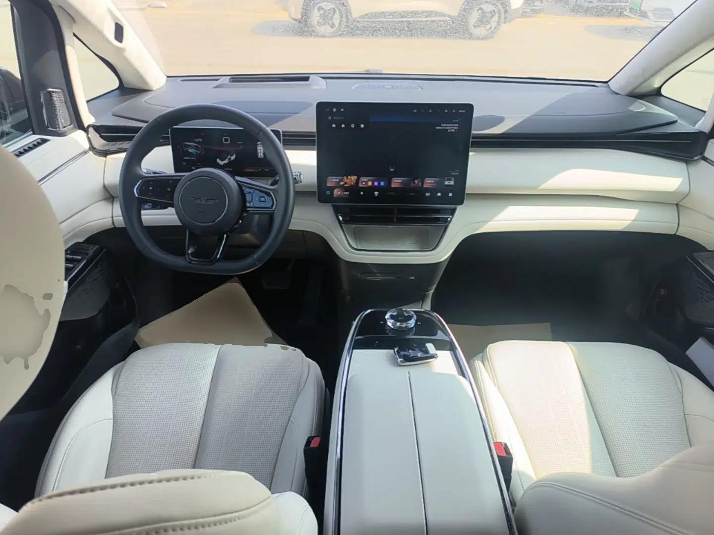 Geely Galaxy LEVC L380 2025 805 km Flagship Version All-Wheel Drive — миниатюра 12