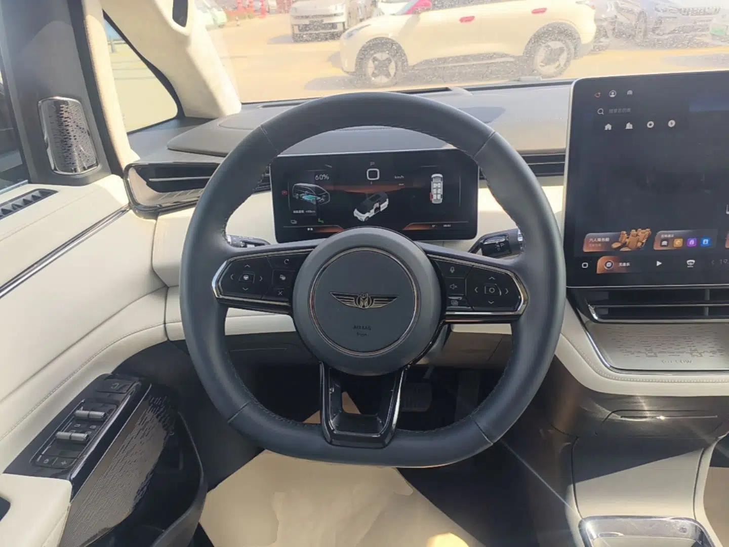 Geely Galaxy LEVC L380 2025 805 km Flagship Version All-Wheel Drive — миниатюра 13