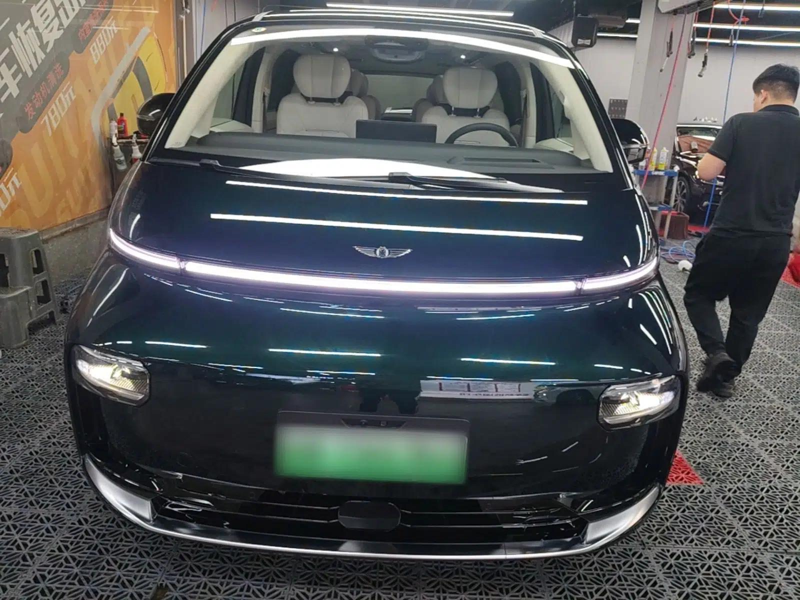 Geely Galaxy LEVC L380 2024 140-Degree 6-Seater All-Wheel-Drive Ultra — миниатюра 2