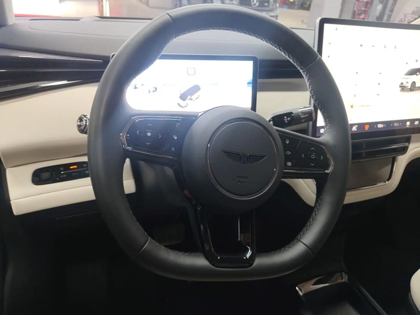 Geely Galaxy LEVC L380 2024 140-Degree 6-Seater All-Wheel-Drive Ultra — миниатюра 14