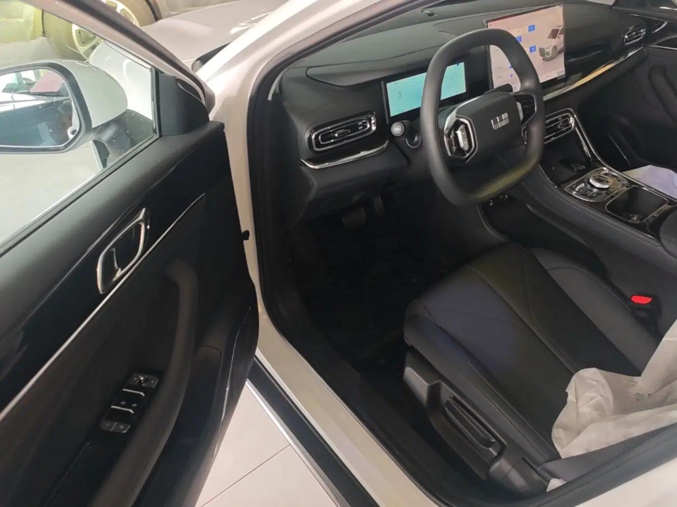 Geely Galaxy Stellar 6 2026 Model 125km Long-range Edition — миниатюра 19