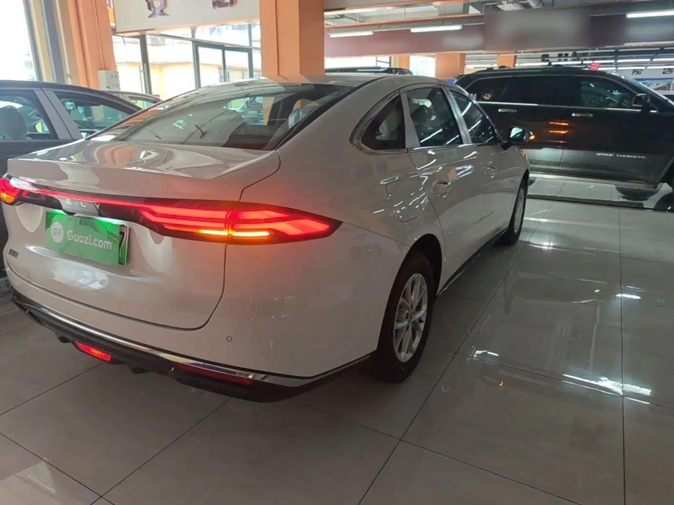 Geely Galaxy Stellar 6 2026 Model 125km Long-range Edition — миниатюра 6