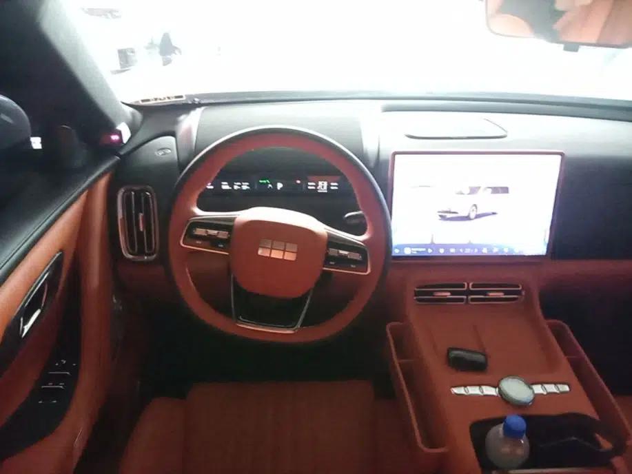 Geely Galaxy M9 2025 Model 100km Two-Wheel-Drive Smart Navigation Edition — миниатюра 14