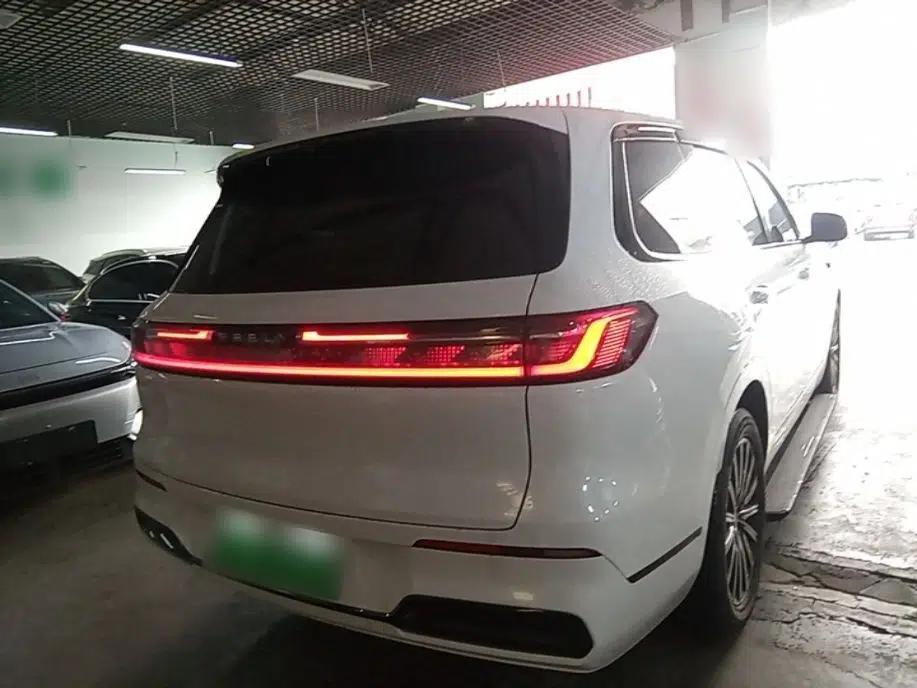 Geely Galaxy M9 2025 Model 100km Two-Wheel-Drive Smart Navigation Edition — миниатюра 6