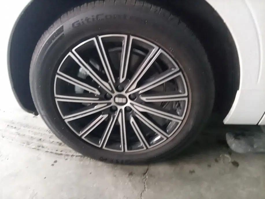 Geely Galaxy M9 2025 Model 100km Two-Wheel-Drive Smart Navigation Edition — миниатюра 8