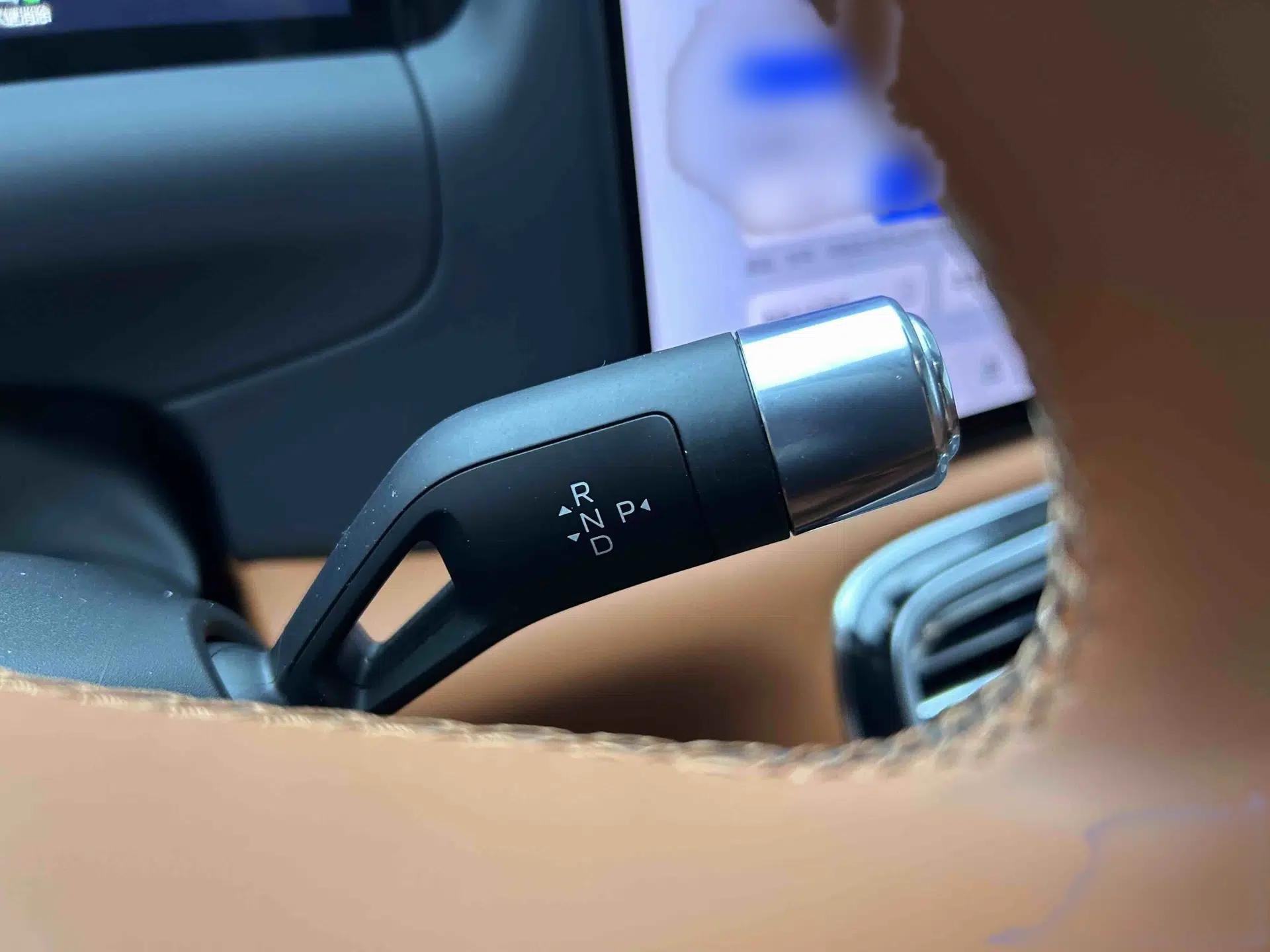 Geely Galaxy M9 2025 Model 210km Four-Wheel-Drive Leading Edition — миниатюра 14