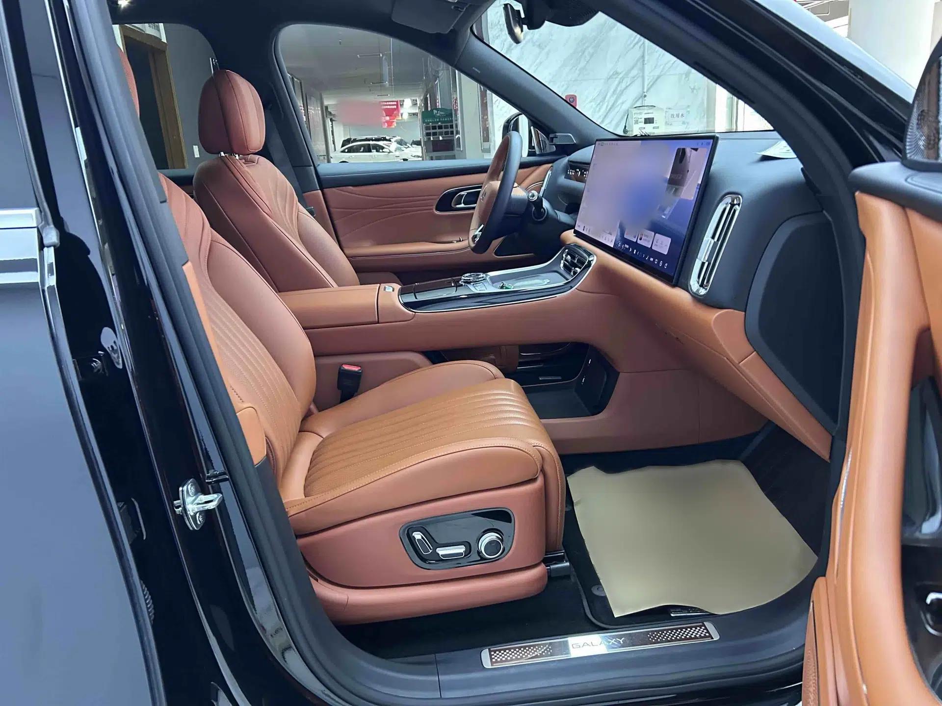 Geely Galaxy M9 2025 Model 210km Four-Wheel-Drive Leading Edition — миниатюра 20