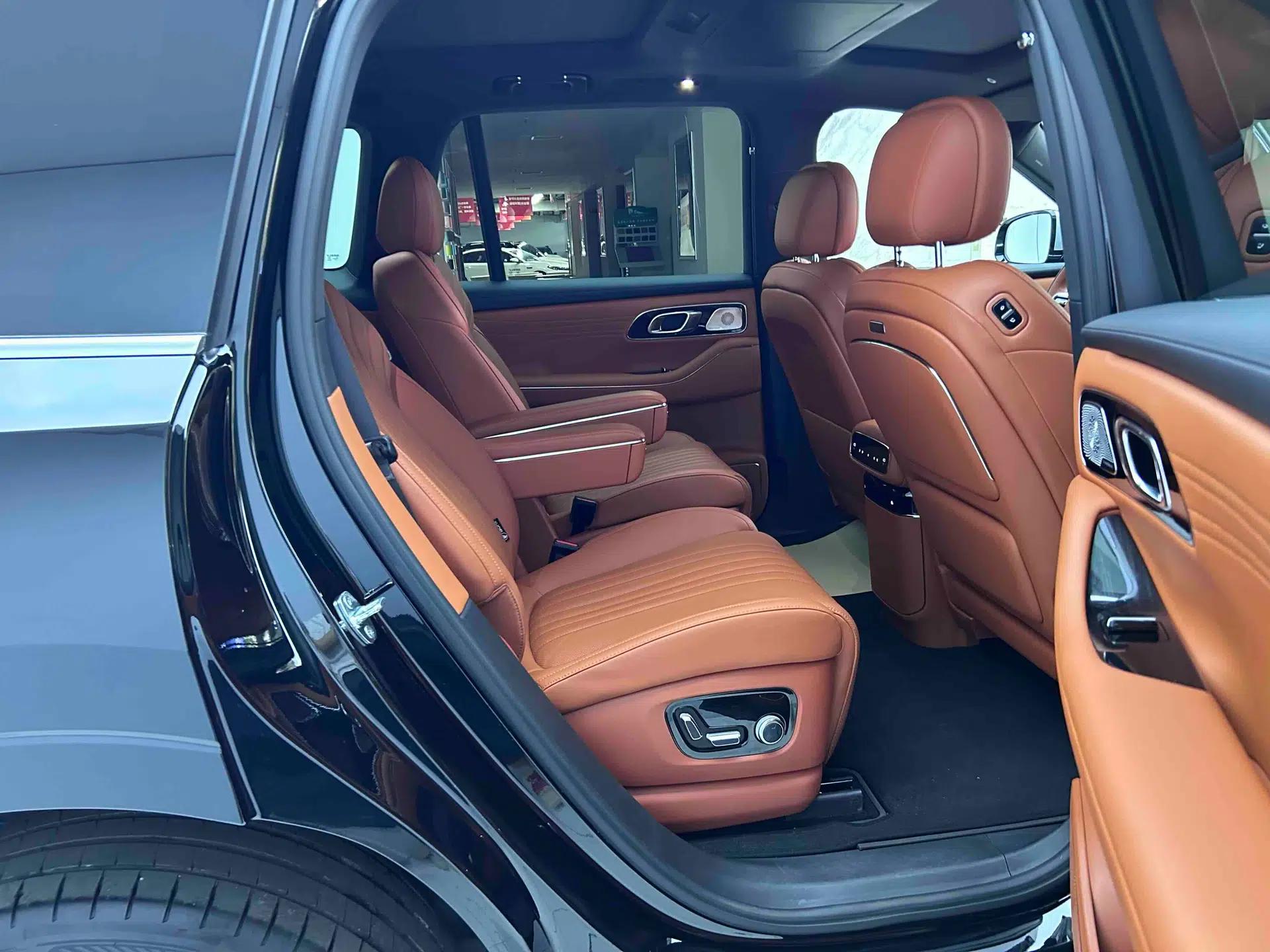 Geely Galaxy M9 2025 Model 210km Four-Wheel-Drive Leading Edition — миниатюра 21