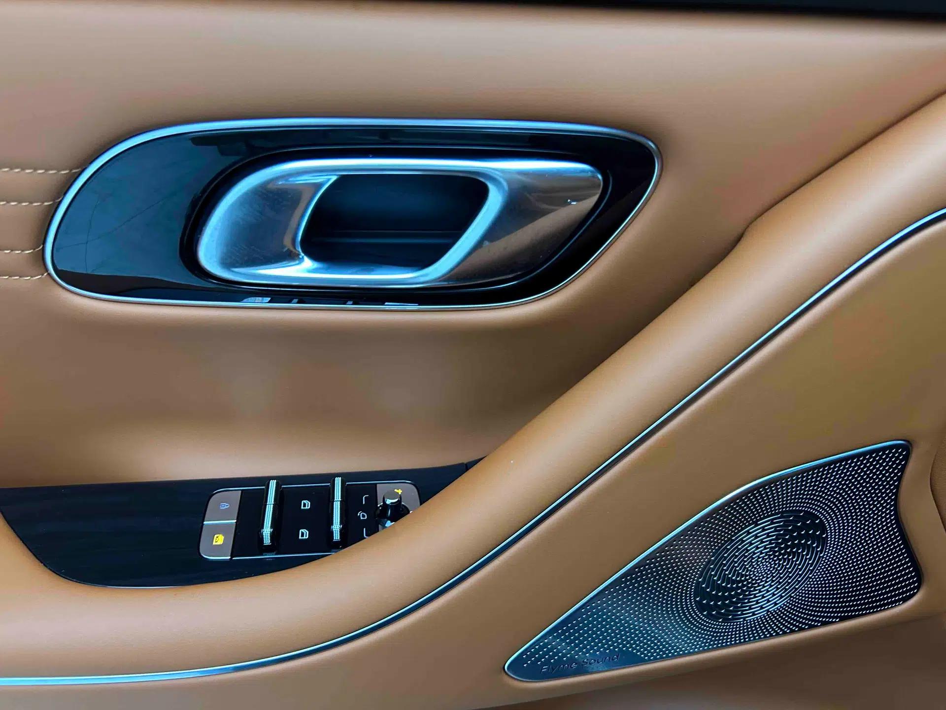 Geely Galaxy M9 2025 Model 210km Four-Wheel-Drive Leading Edition — миниатюра 25