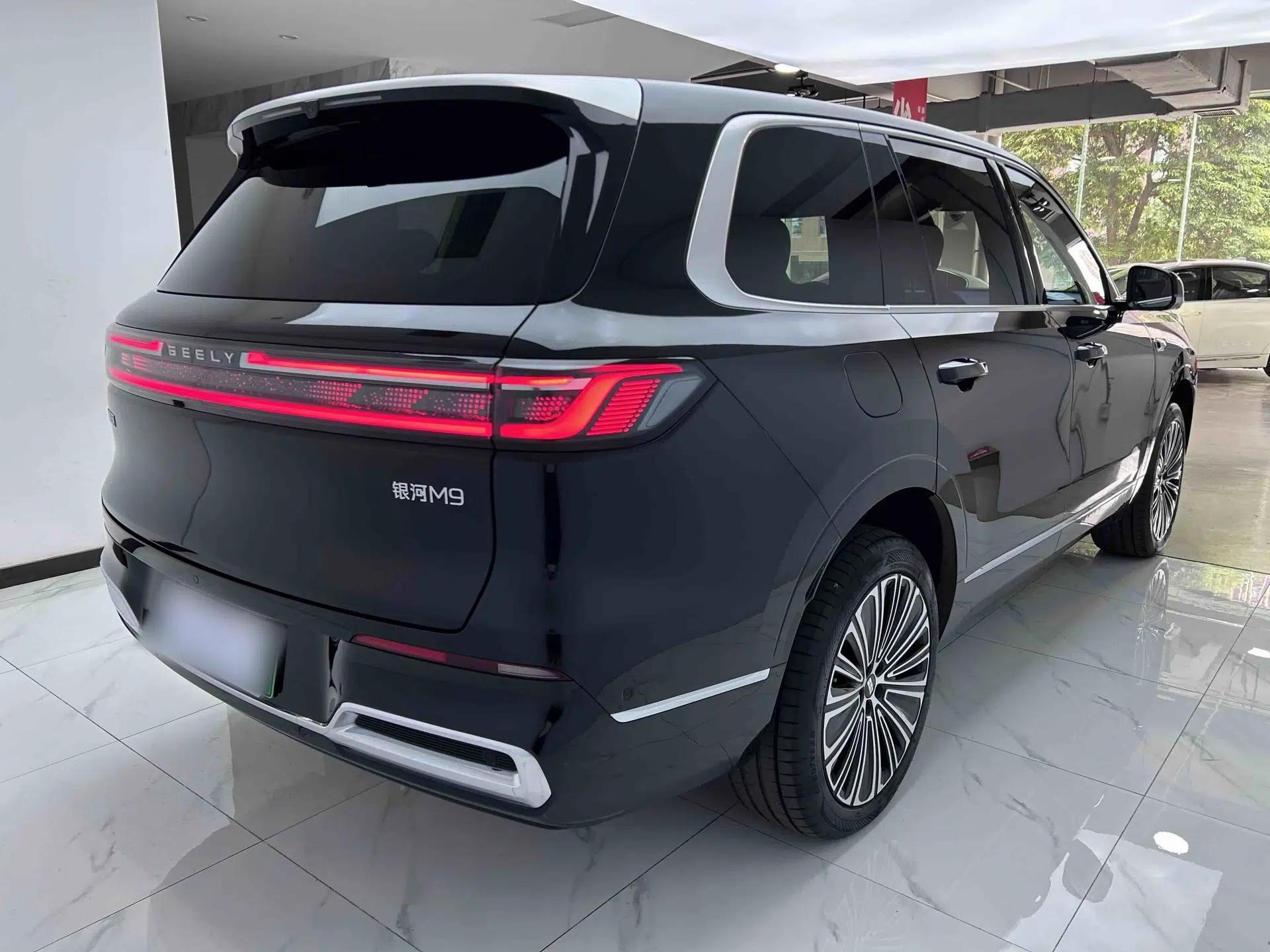 Geely Galaxy M9 2025 Model 210km Four-Wheel-Drive Leading Edition — миниатюра 8