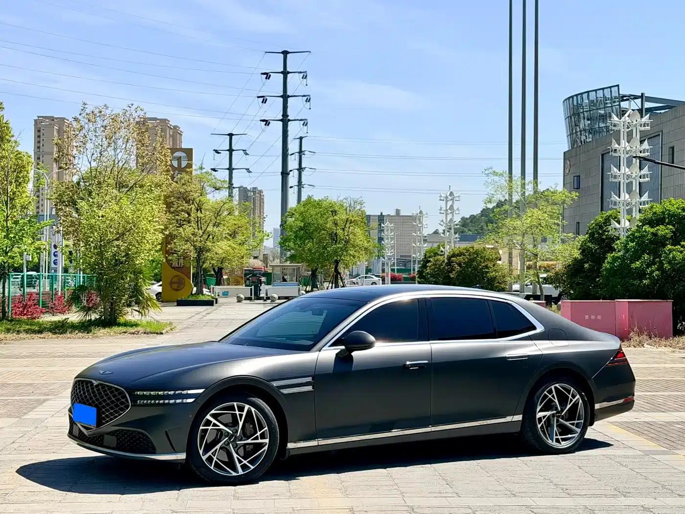 Genesis G90 2023 3.5T Luxury Edition — миниатюра 1