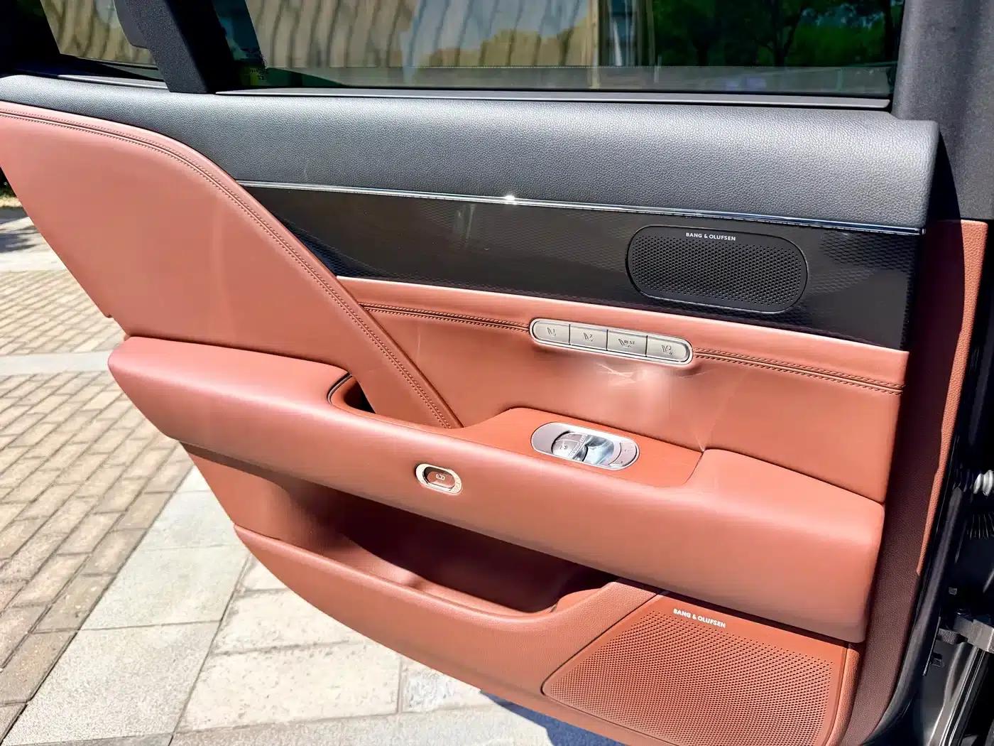 Genesis G90 2023 3.5T Luxury Edition — миниатюра 12