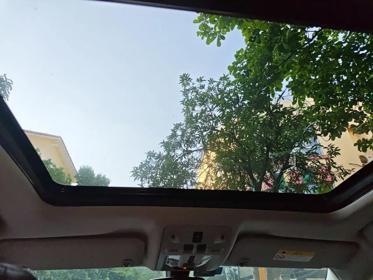 Cadillac SRX 2015 3.0L Elite Model — миниатюра 19