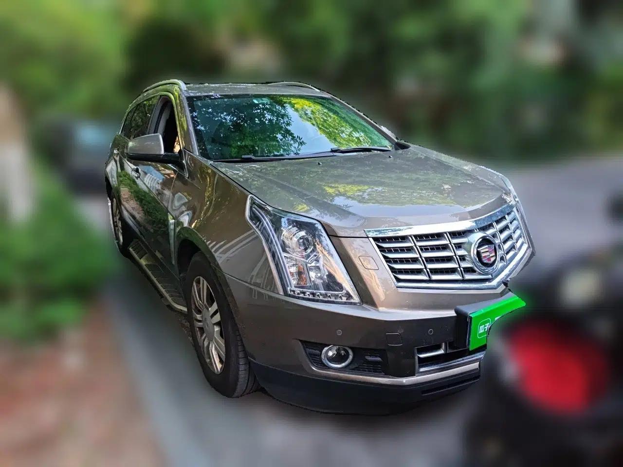 Cadillac SRX 2015 3.0L Elite Model — миниатюра 3