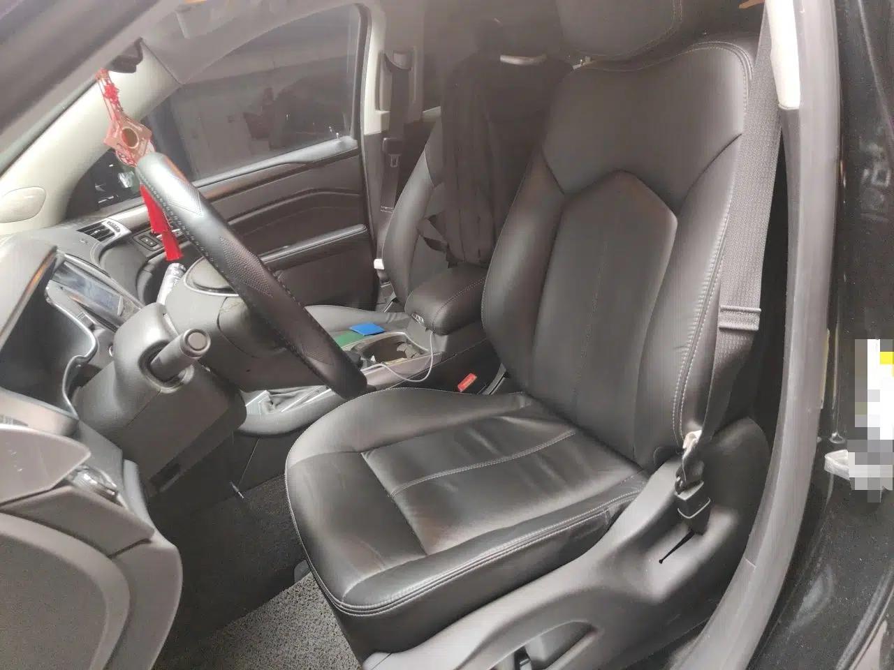 Cadillac SRX 2015 3.0L Comfort Version — миниатюра 16