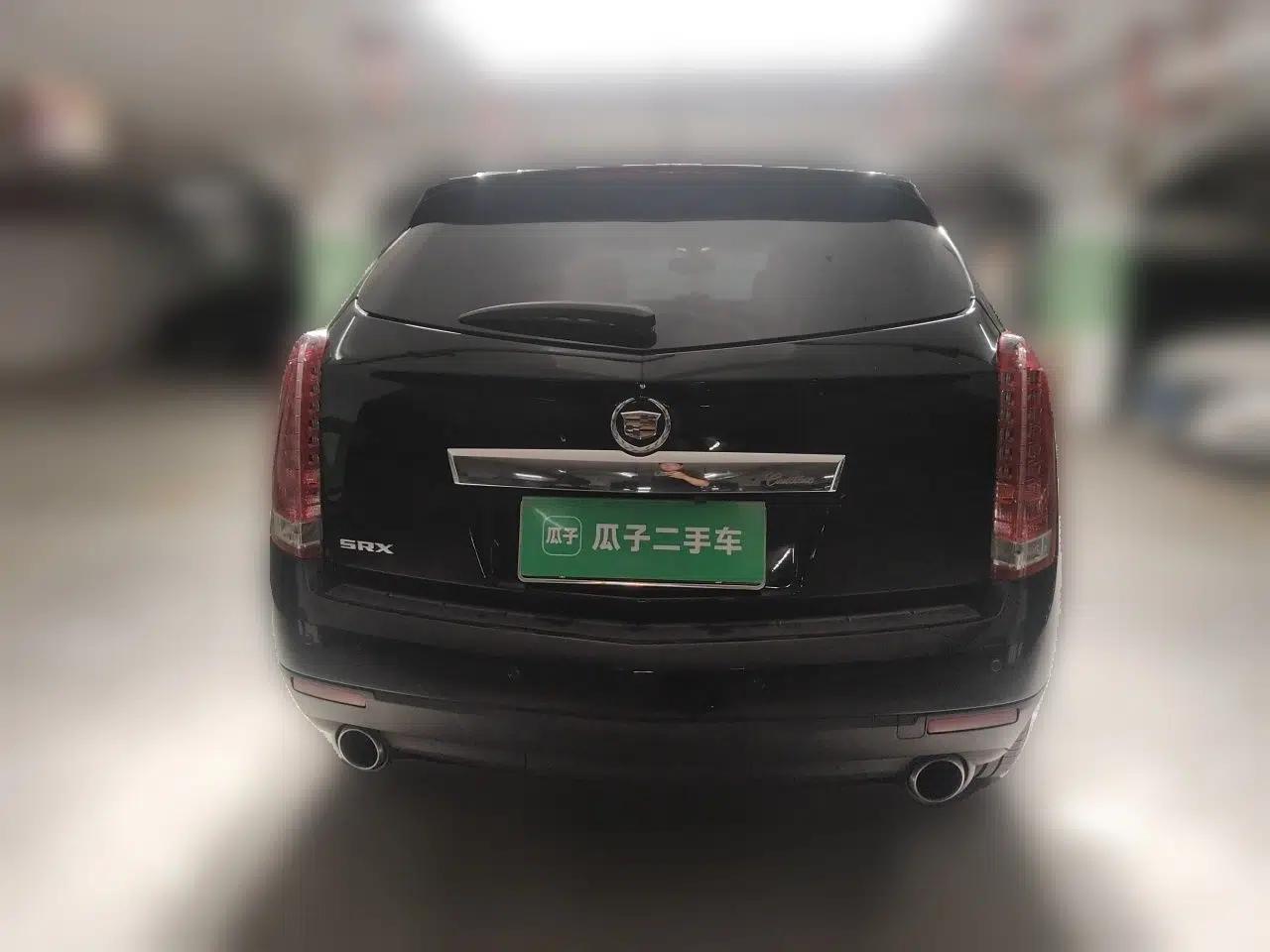 Cadillac SRX 2015 3.0L Comfort Version — миниатюра 5