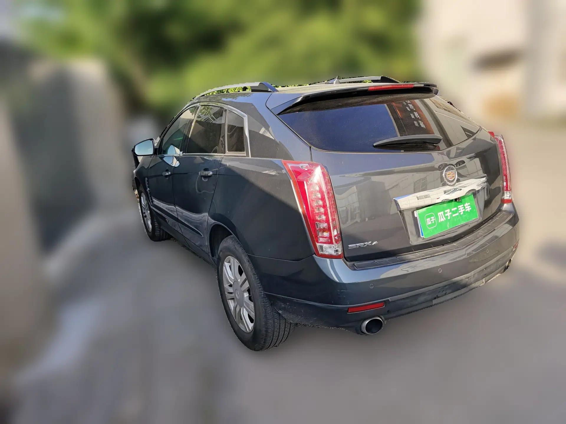 Cadillac SRX 2010 3.0L Luxury Edition — миниатюра 4