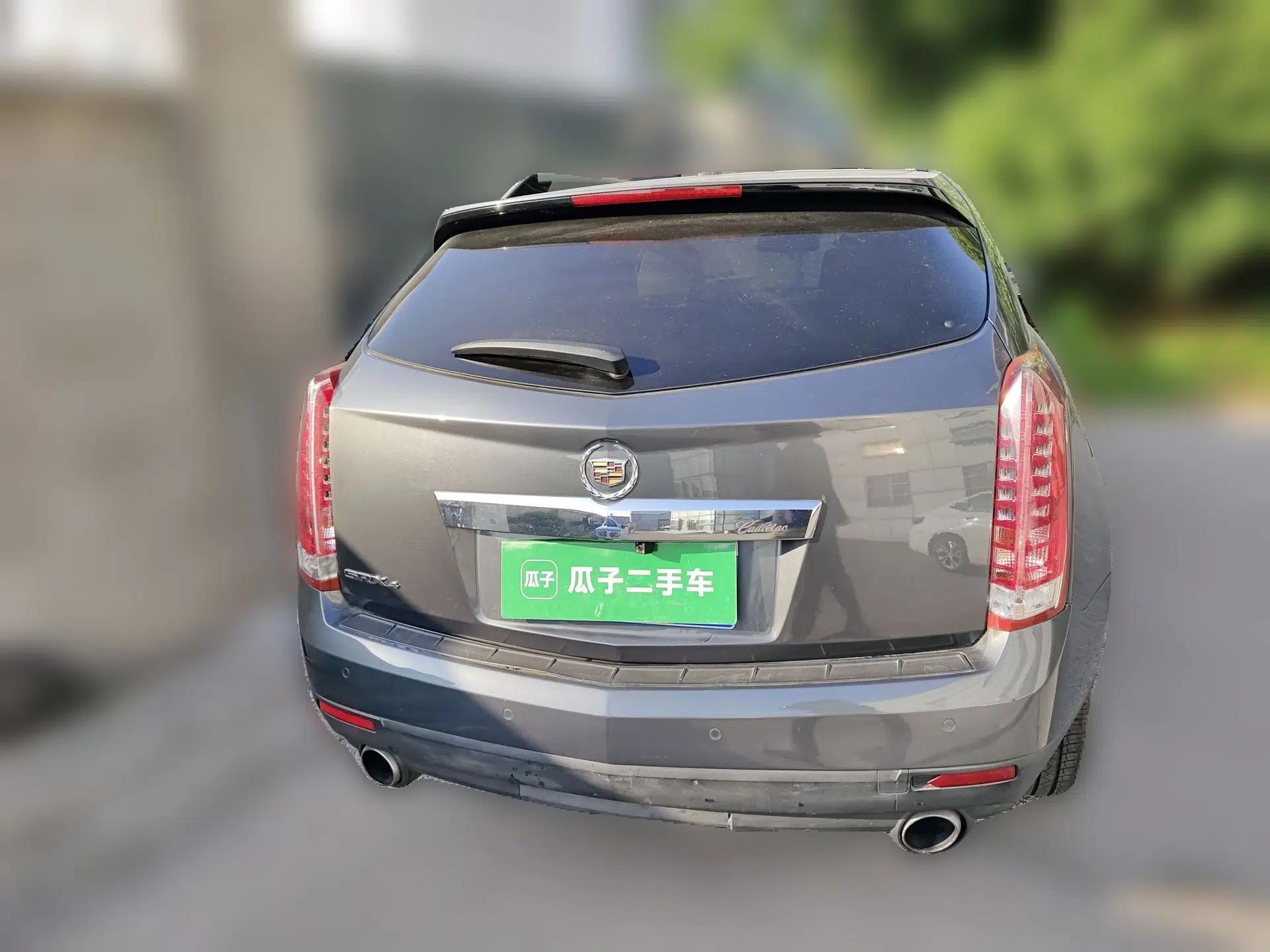 Cadillac SRX 2010 3.0L Luxury Edition — миниатюра 5