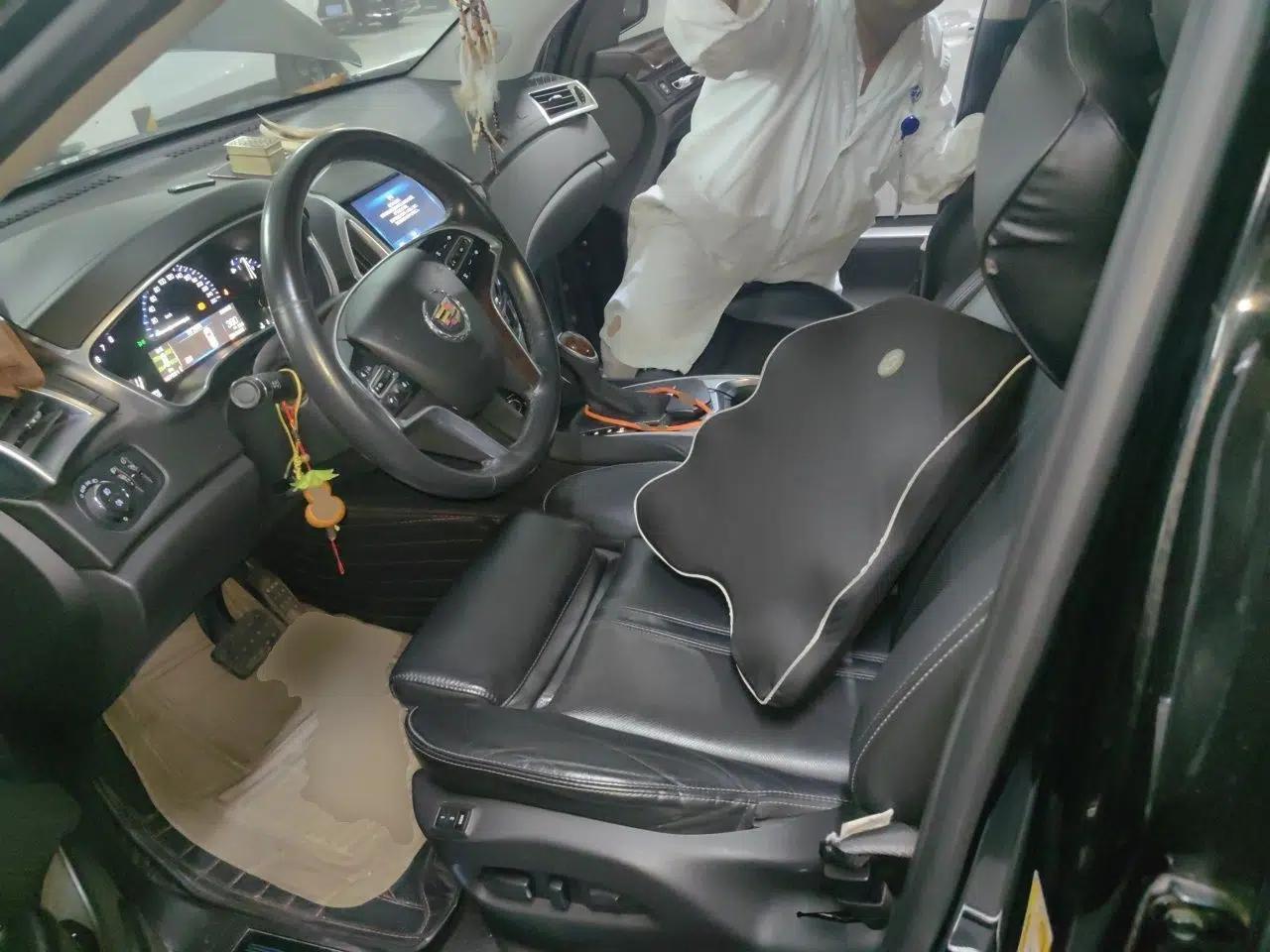 Cadillac SRX 2015 3.0L Elite Model — миниатюра 16