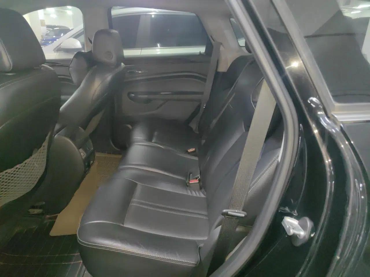 Cadillac SRX 2015 3.0L Elite Model — миниатюра 18