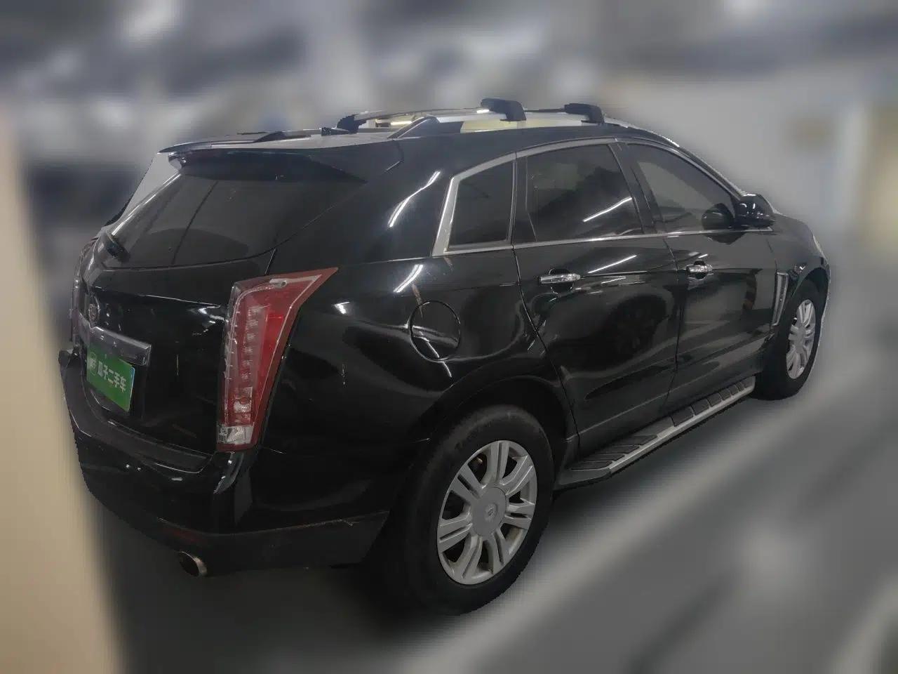 Cadillac SRX 2015 3.0L Elite Model — миниатюра 6