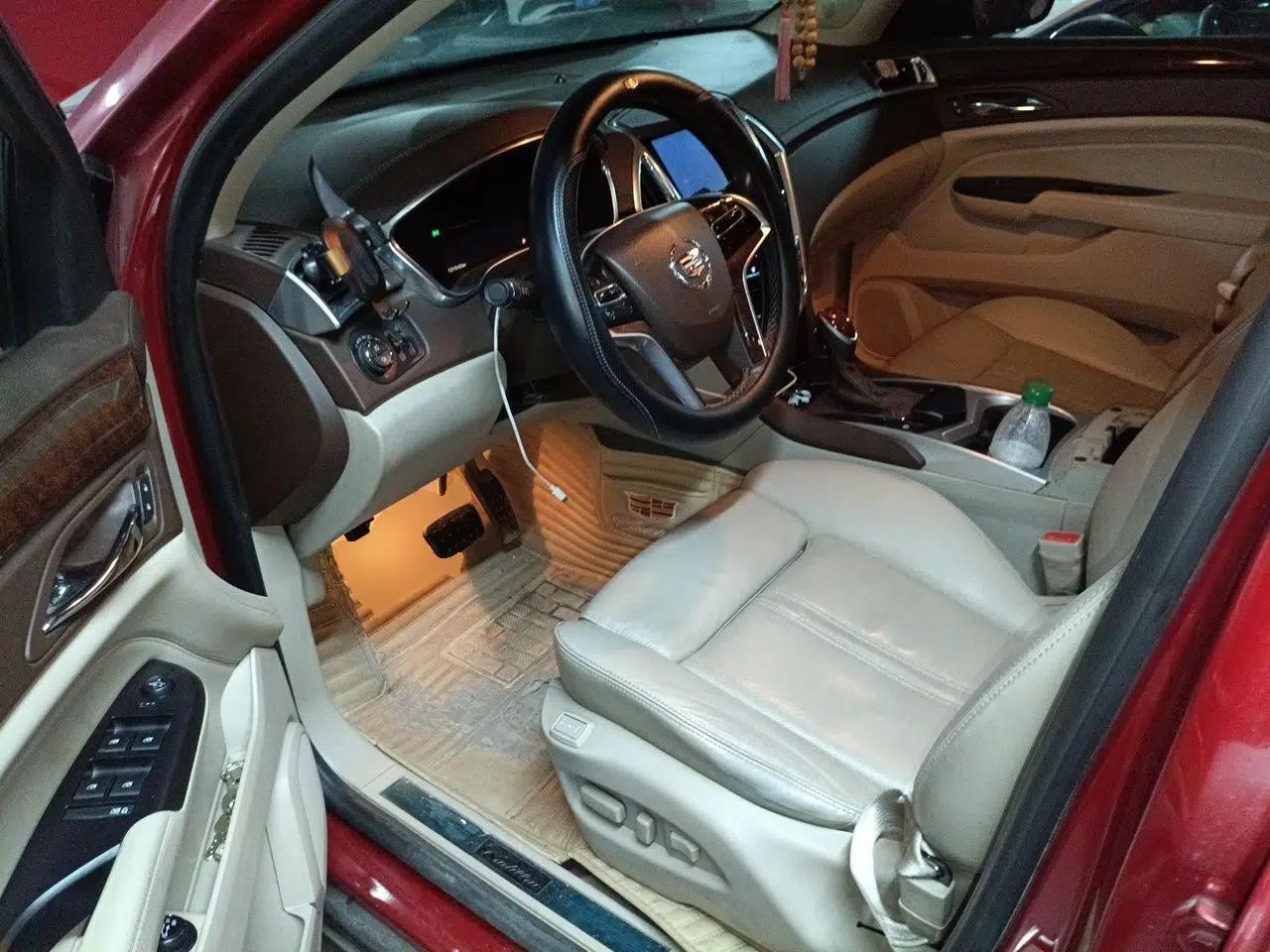 Cadillac SRX 2013 3.0L Luxury Model — миниатюра 17