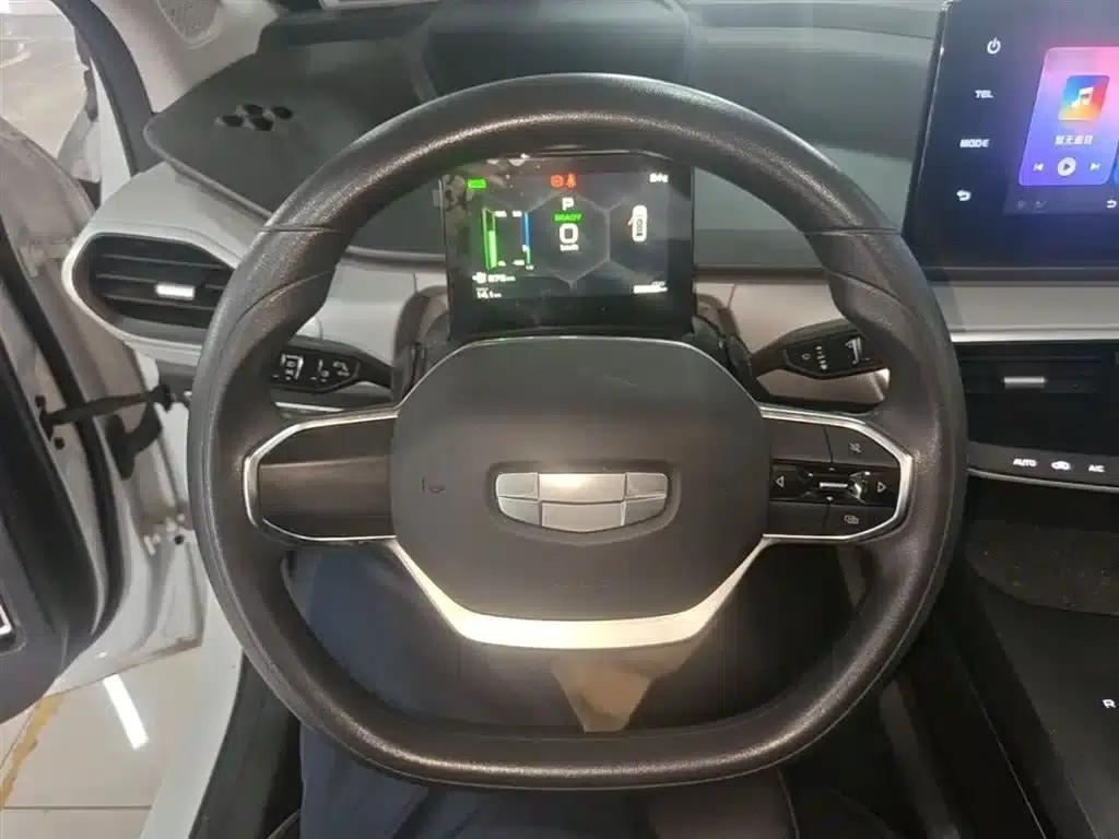 Geely Geometry A 2024 Model 410KM Travel Edition — миниатюра 11