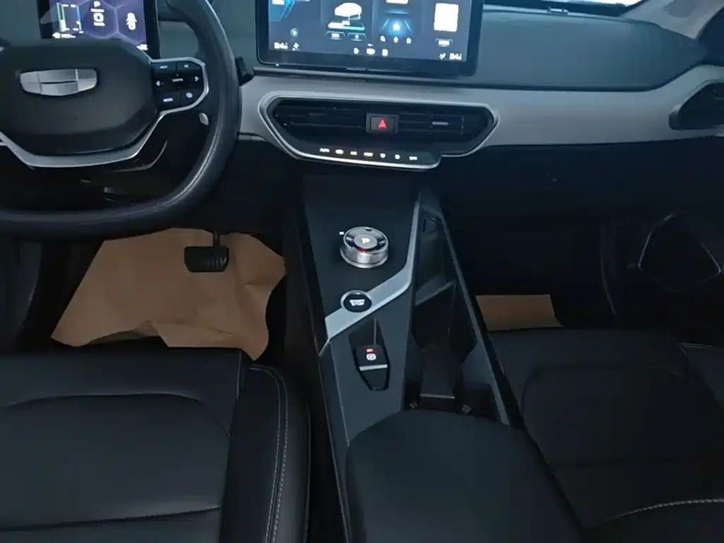 Geely Geometry A 2022 Pro 430KM Green Apple Plus — миниатюра 14