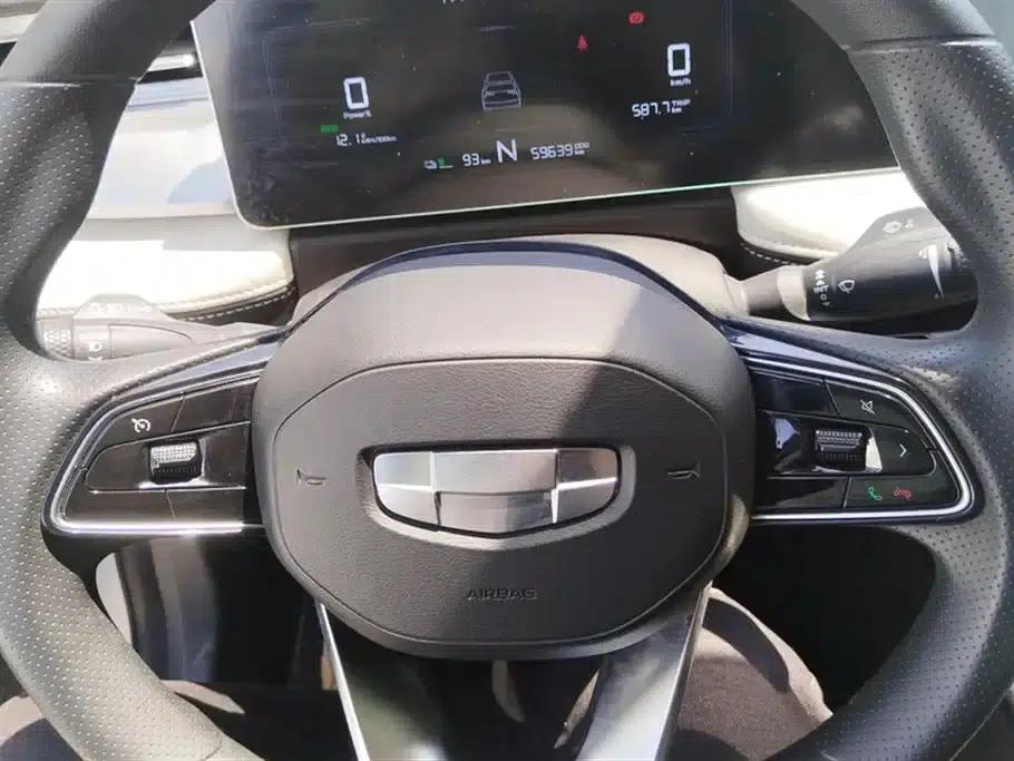 Geely Geometry E Firefly 2022 Model 320KM Cute Tiger 4-Seater — миниатюра 15