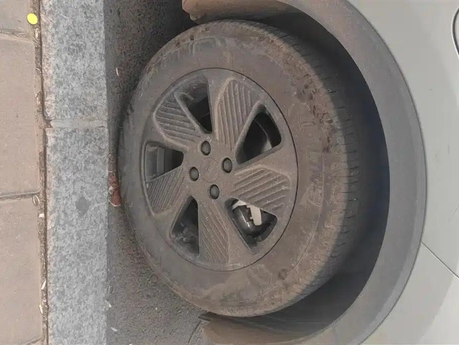 Geely Geometry E Firefly 2023 Model 401KM Thunder Tiger 5-Seater — миниатюра 6
