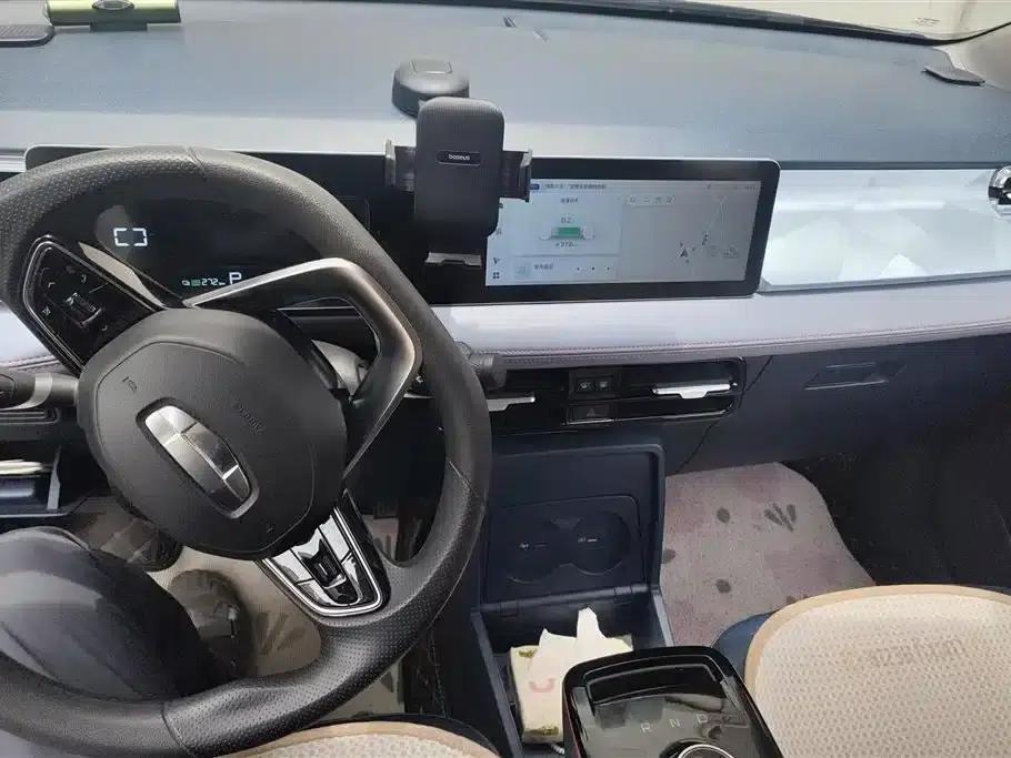 Geely Geometry E Firefly 2023 Model 320KM Cute Tiger 5-Seater — миниатюра 12