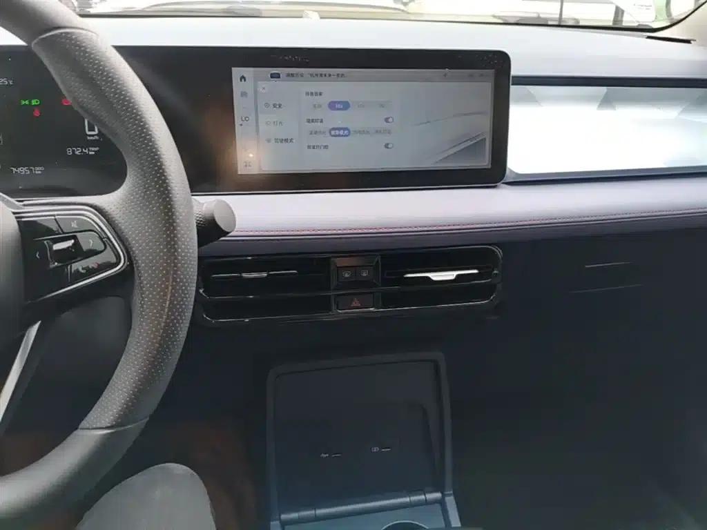 Geely Geometry E Firefly 2022 Model 401KM Linglong Tiger 4-Seater — миниатюра 13