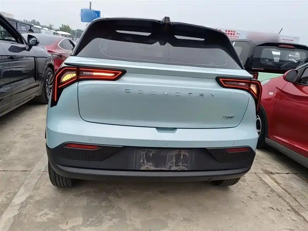 Geely Geometry E Firefly 2022 Model 401KM Linglong Tiger 4-Seater — миниатюра 6