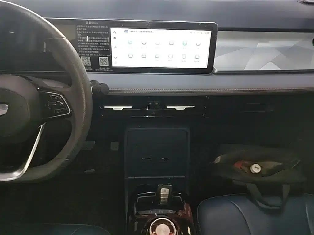 Geely Geometry E Firefly 2023 Model 401KM Linglong Tiger 5-Seater — миниатюра 13