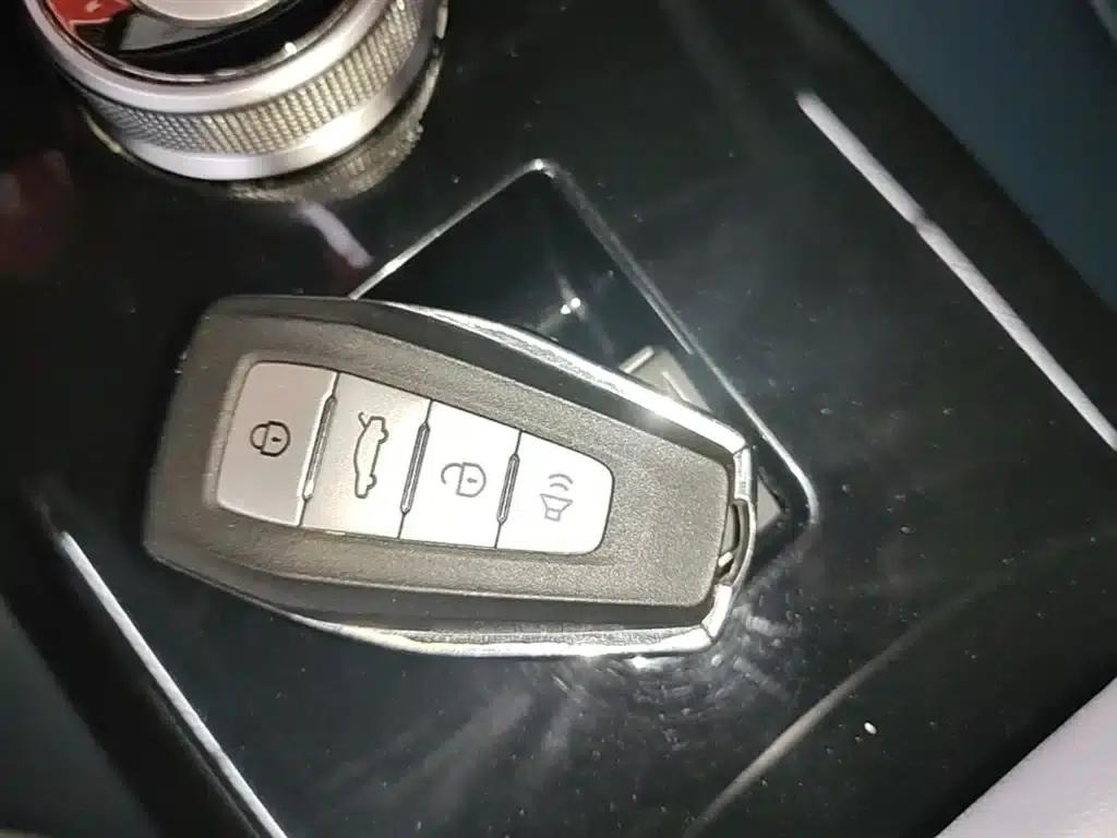 Geely Geometry E Firefly 2023 Model 401KM Linglong Tiger 5-Seater — миниатюра 9