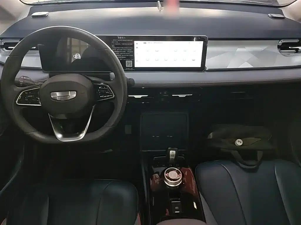 Geely Geometry E Firefly 2023 Model 401KM Linglong Tiger 5-Seater — миниатюра 10