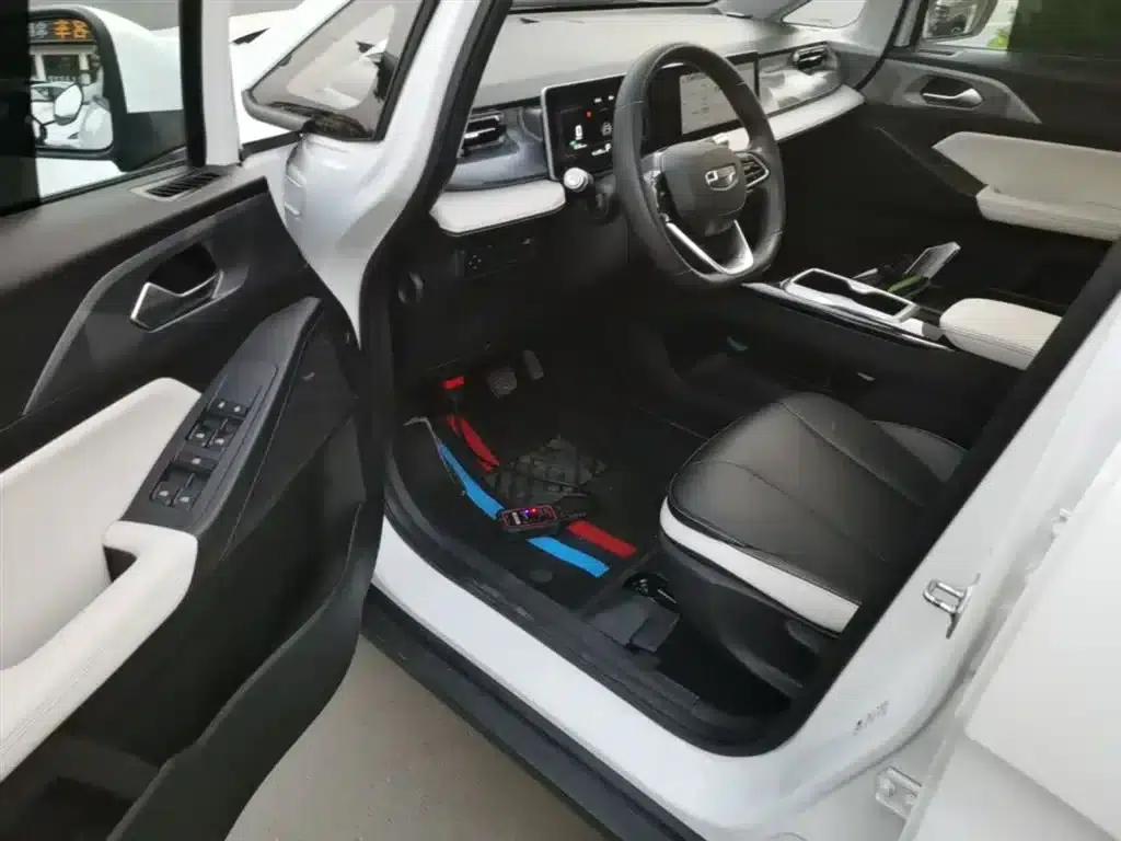 Geely Geometry E Firefly 2024 Model, 301km/h, Starlight — миниатюра 16