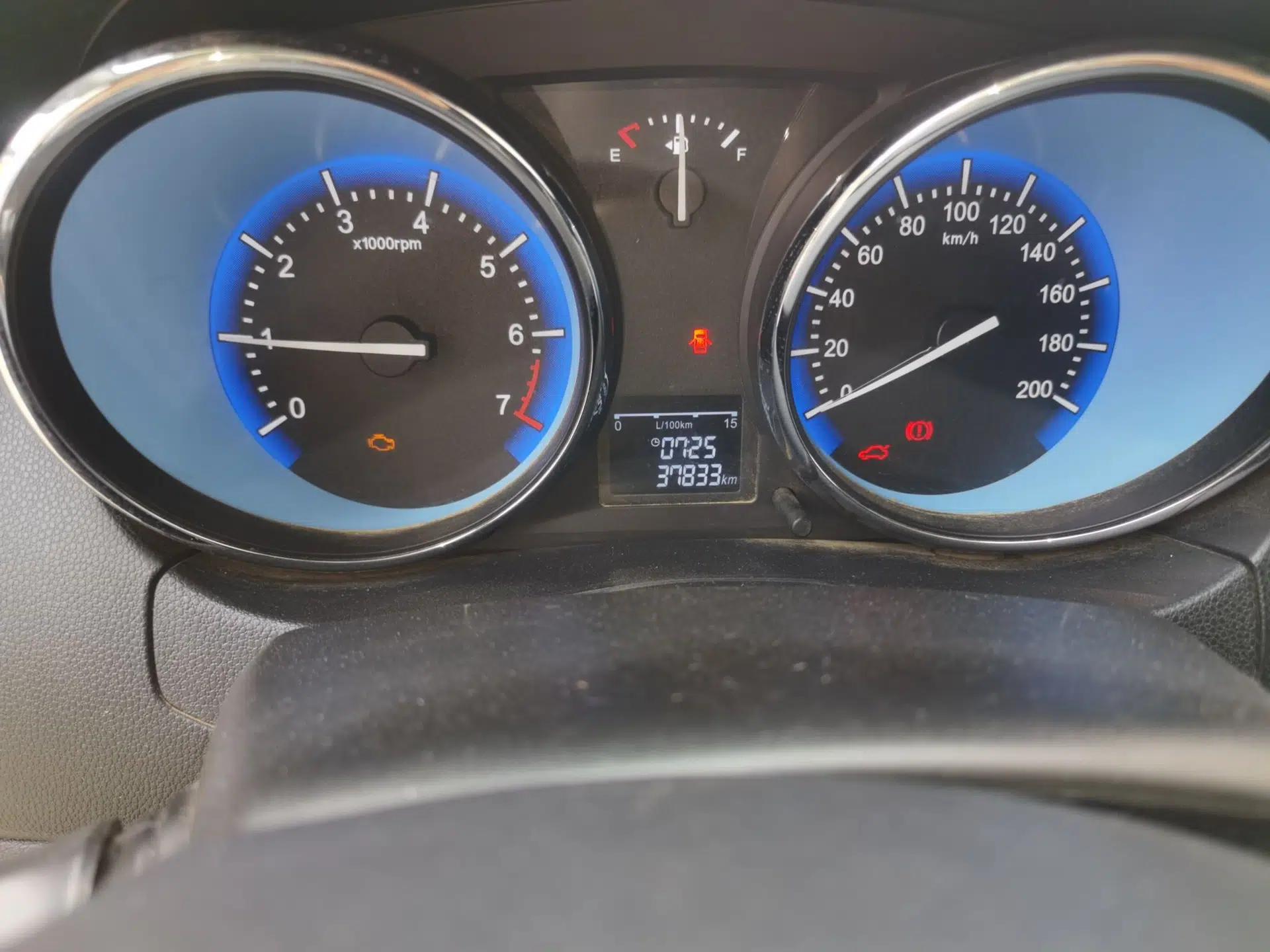 Cowin C3 2015 1.5L Manual Yellow Diamond Edition — миниатюра 13
