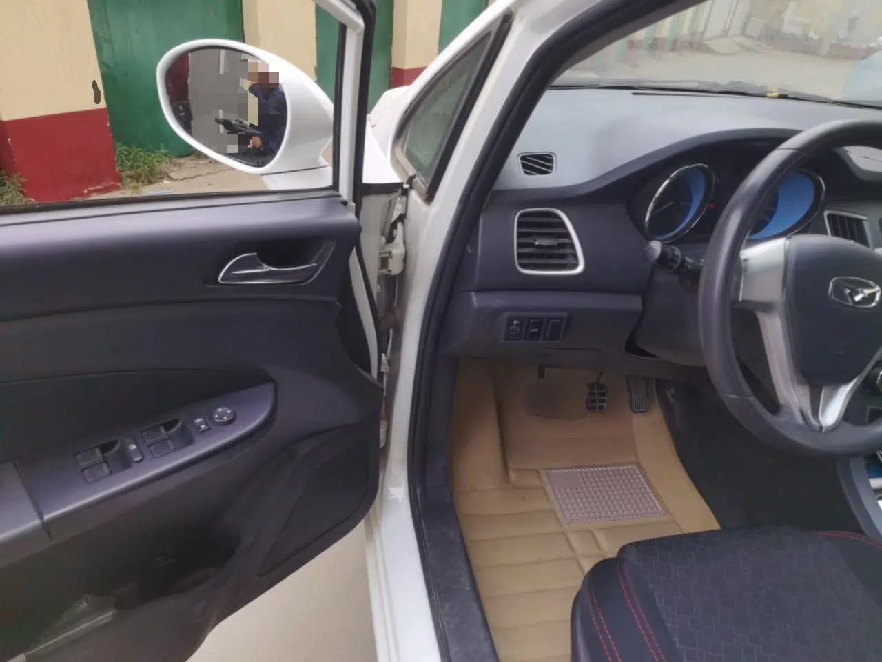 Cowin C3 2015 1.5L Manual Yellow Diamond Edition — миниатюра 17