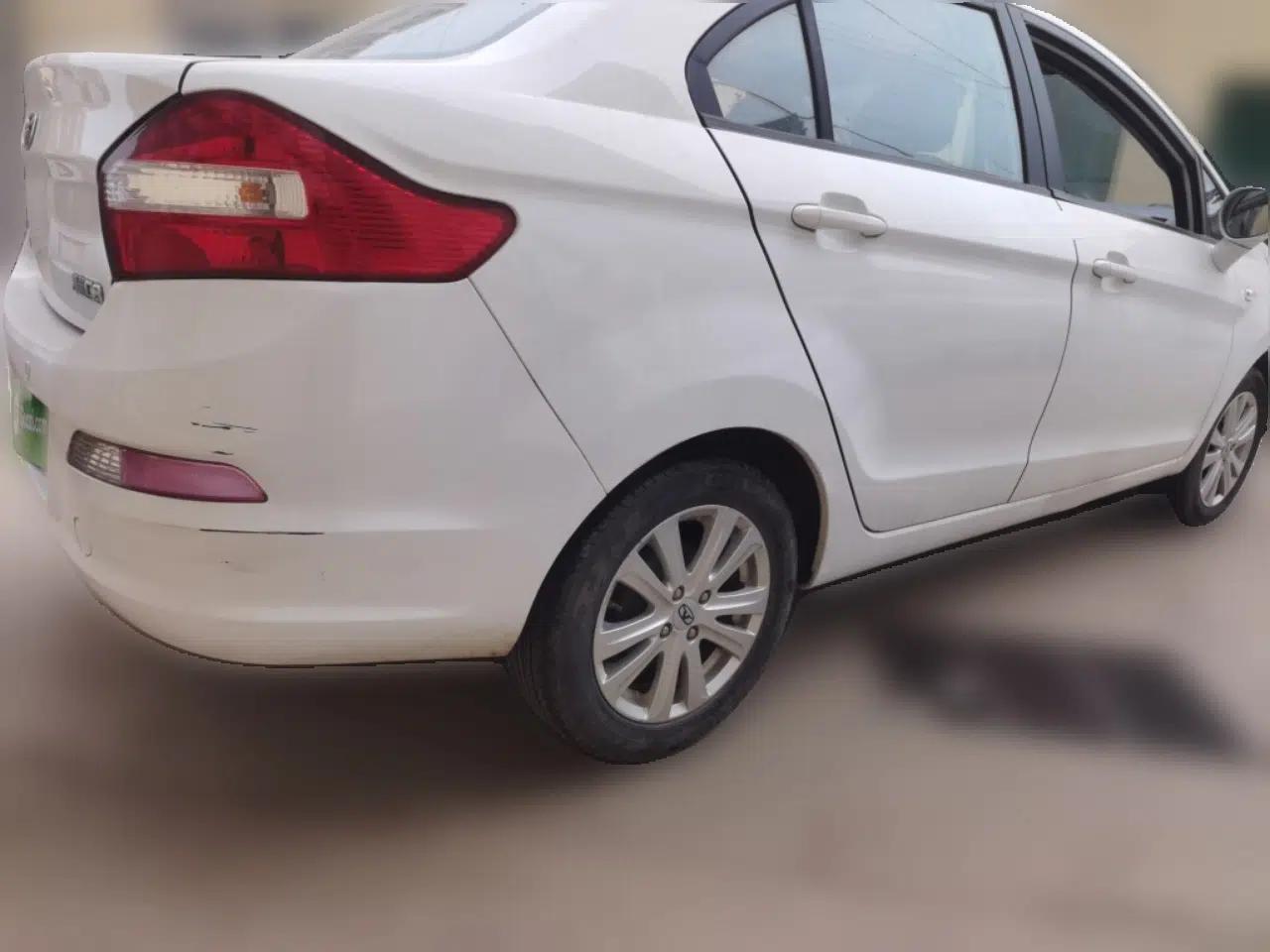 Cowin C3 2015 1.5L Manual Yellow Diamond Edition — миниатюра 6