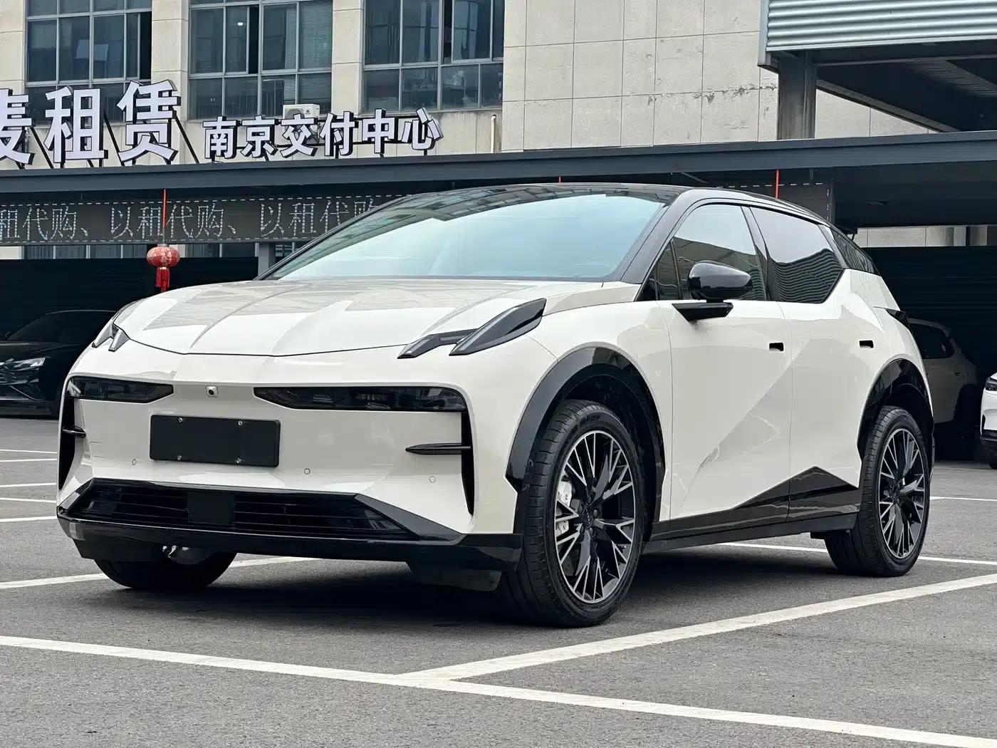 Extreme Krypton X 2023 All-Wheel Drive YOU Edition 5-Seater — миниатюра 1