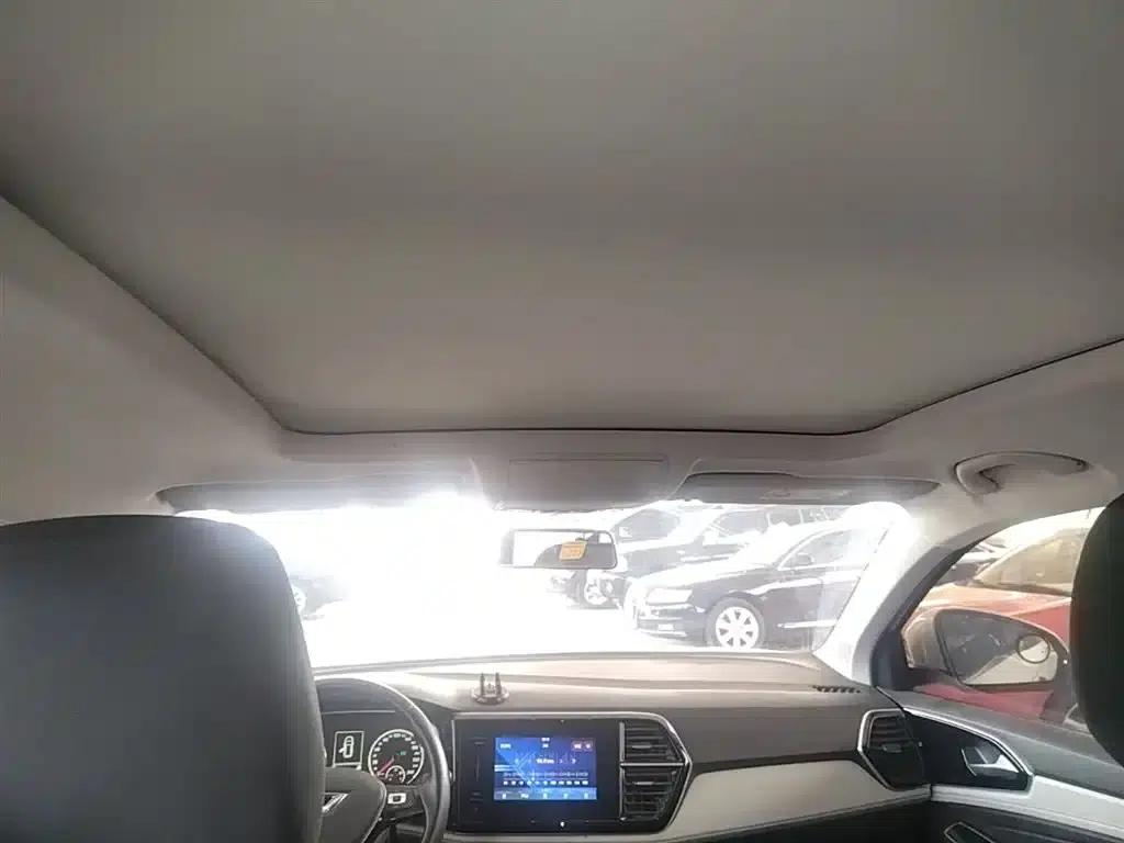 Jetta VS7 2023 280TSI Automatic Entry-Level Edition — миниатюра 18