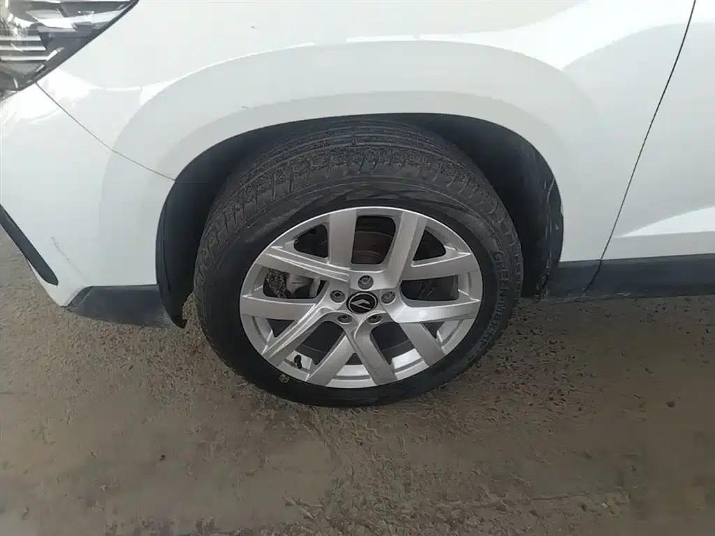 Jetta VS7 2023 280TSI Automatic Entry-Level Edition — миниатюра 23