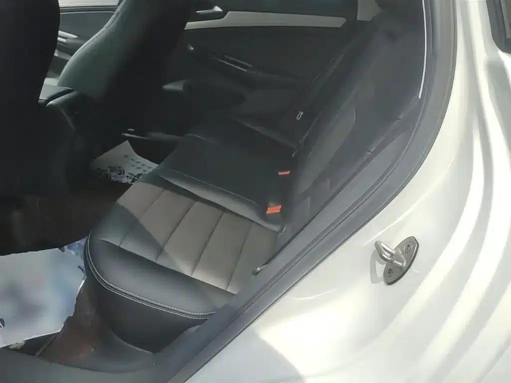Jetta VS7 2023 280TSI Automatic Entry-Level Edition — миниатюра 17