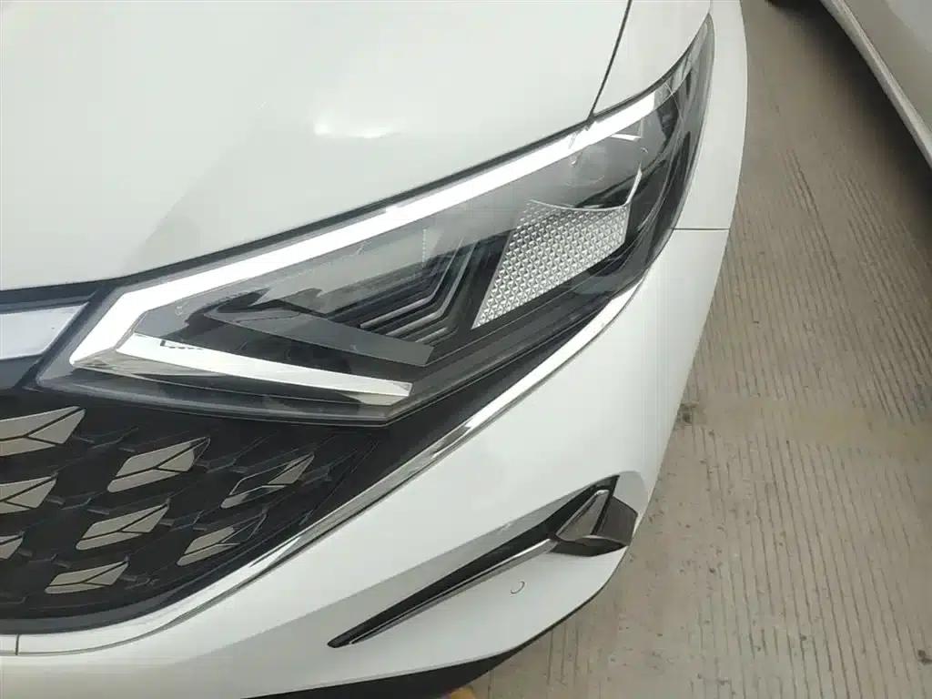 Jetta VS7 2023 280TSI Automatic Entry-Level Edition — миниатюра 24